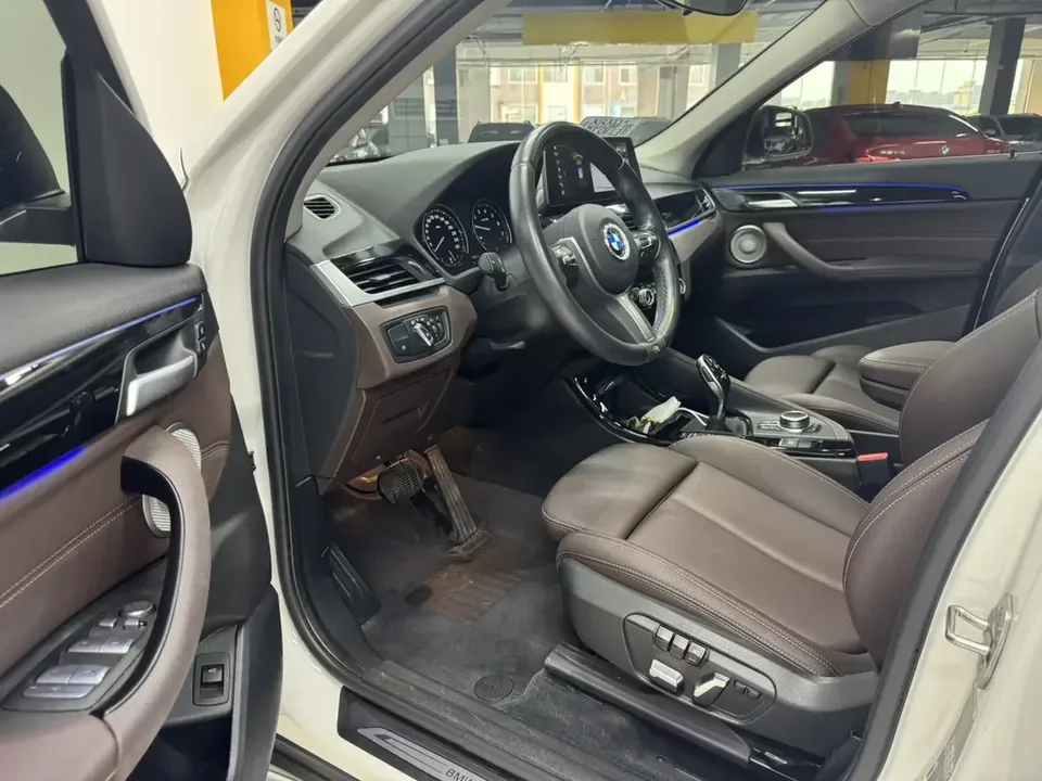BMW X1 BMW X1 2022 sDrive20Li Premium 2022 — thumbnail 3