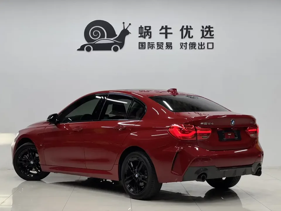 BMW 1 Series BMW 1 Series 2023 120i M Sport Night Edition 2022 — thumbnail 4