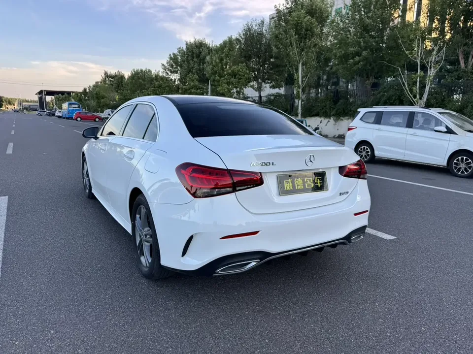 Mercedes-Benz Klasa A Mercedes Benz A Class 2022 A 180L 2022 — thumbnail 2