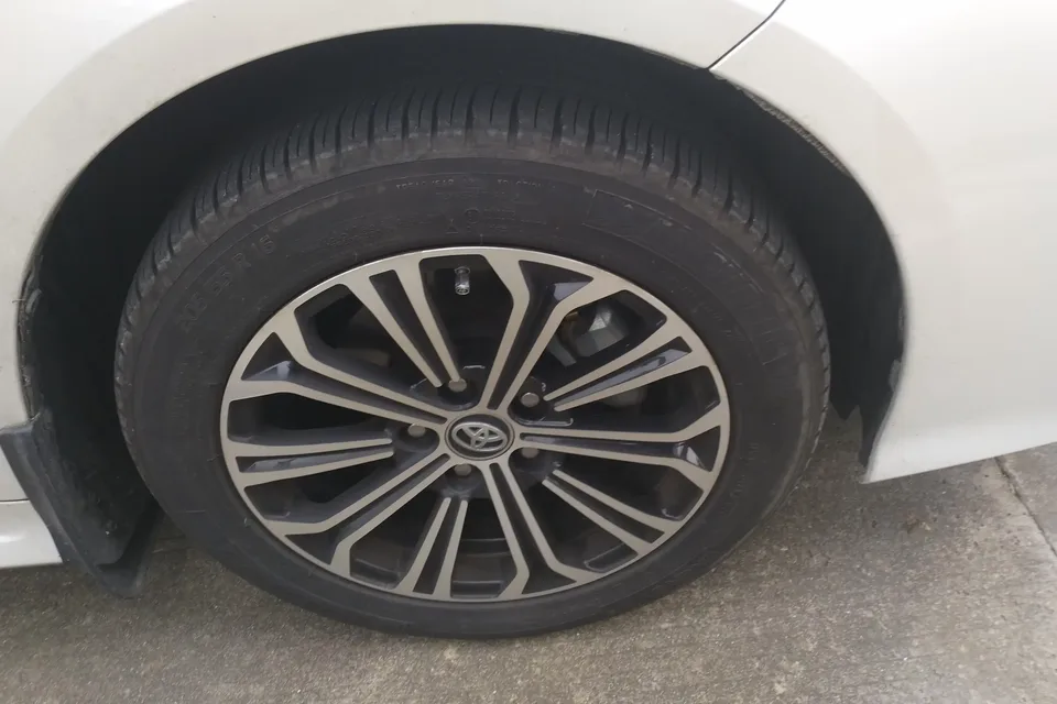 Toyota Corolla Corolla 2021 Dual Engine 1.8L E-CVT Elite Edition 2023 — thumbnail 2