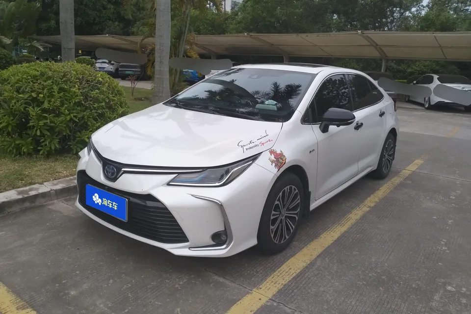 Toyota Corolla Corolla 2021 Dual Engine 1.8L E-CVT Elite Edition 2023 — photo 1, buy with delivery to Moscow