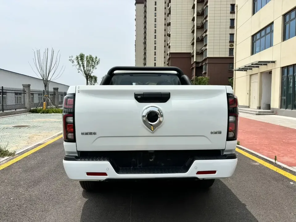 Great Wall Poer gun 2023 Commercial Version 2.0T Gasoline Automatic Two-Wheel Drive Elite Model GW4C20B 2024 — thumbnail 2