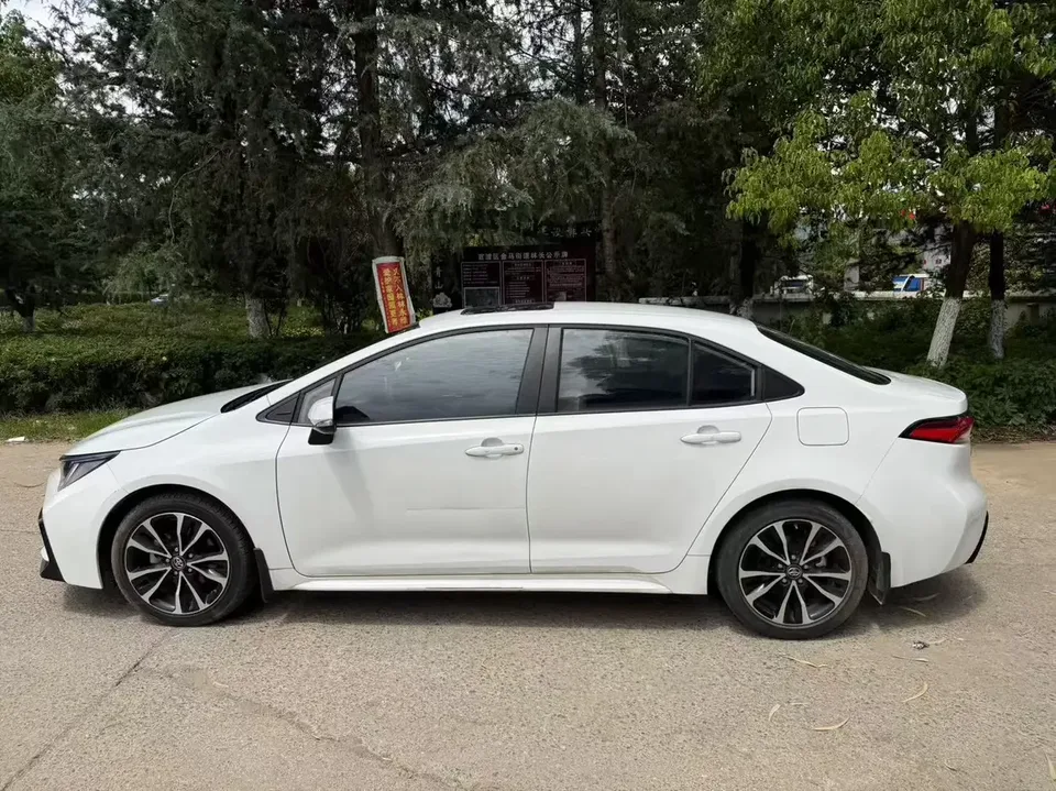 Toyota Levin Lei Ling 2022 185T CVT Sports Edition 2022 — thumbnail 4