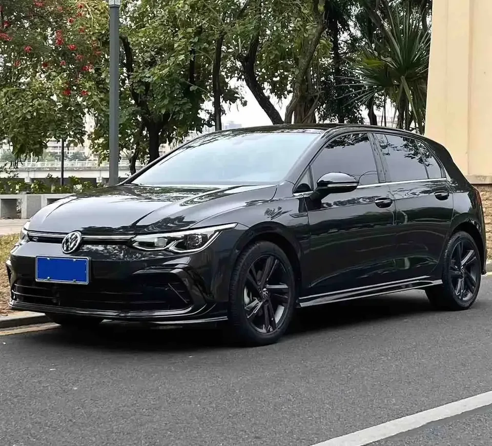Volkswagen Golf golf 2023 280TSI DSG R-Line Lite 2023 — photo 1, buy with delivery to Moscow
