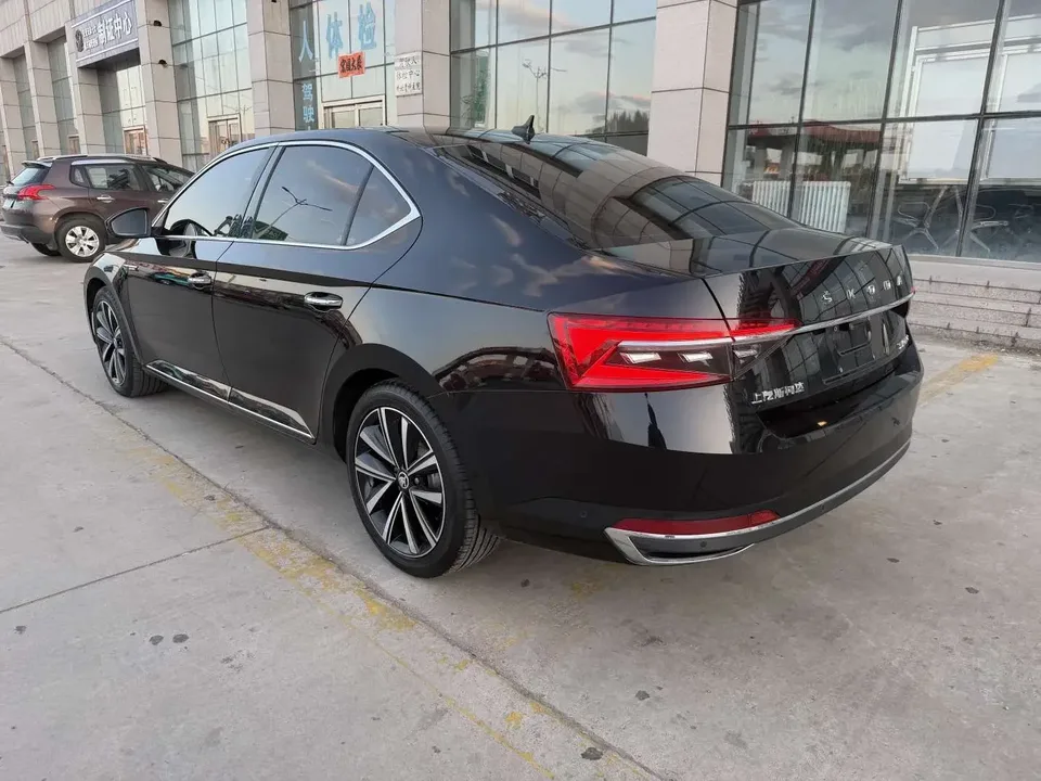 Skoda Superb Speedy 2023 Modified TSI280 DSG Premium Edition 2023 — thumbnail 4