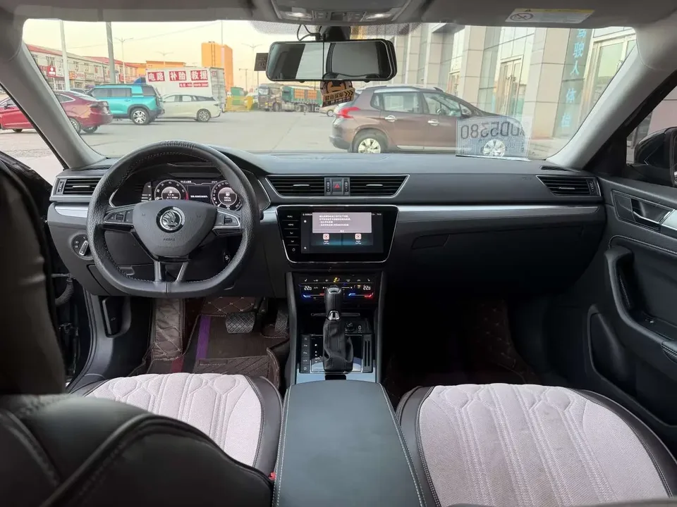 Skoda Superb Speedy 2023 Modified TSI280 DSG Premium Edition 2023 — thumbnail 5