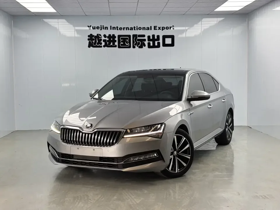 Skoda Superb Speedy 2023 Modified TSI280 DSG Premium Edition 2023 — photo 1, buy with delivery to Moscow