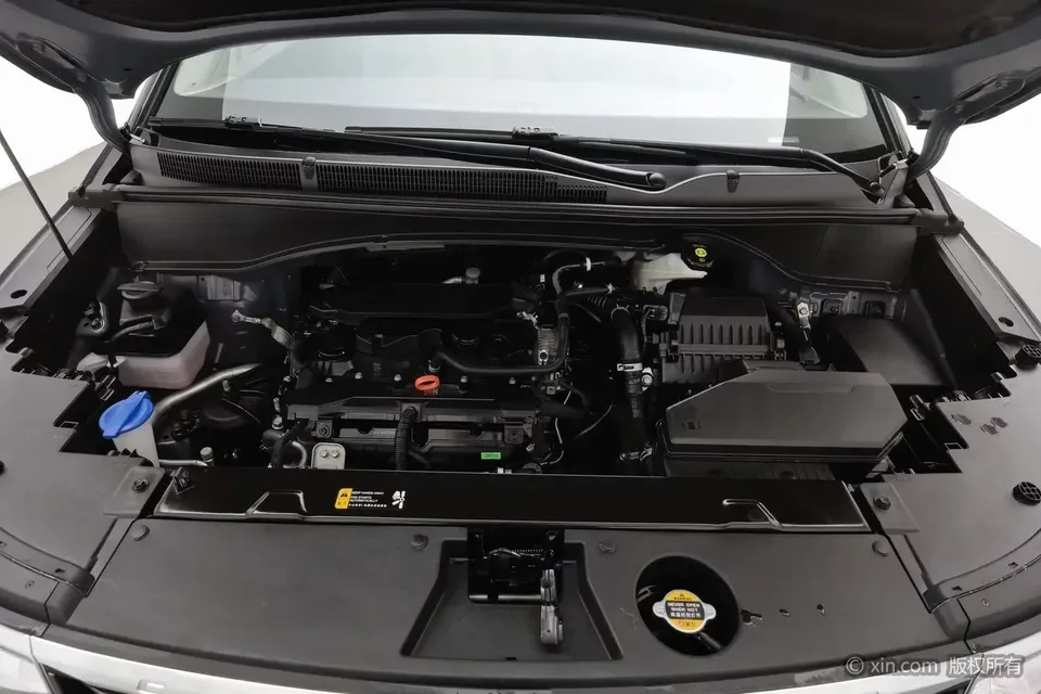 Hyundai Kustu Kustu 2021 270TGDi Premium Edition LUX 2024 — миниатюра 2