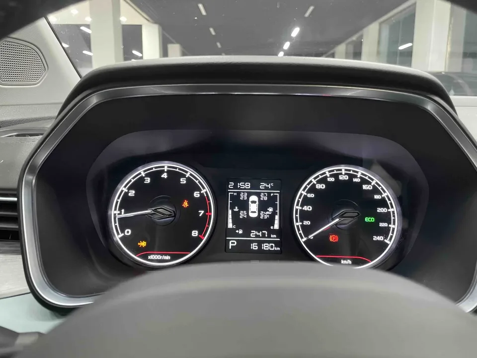 Geely Emgrand S Emgrand S 2022 1.4T CVT Crossover Player Edition 2022 — thumbnail 4