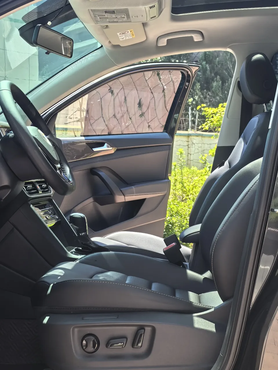 Volkswagen Tharu tuyue 2022 280TSI 2WD Deluxe Edition 2022 — thumbnail 3