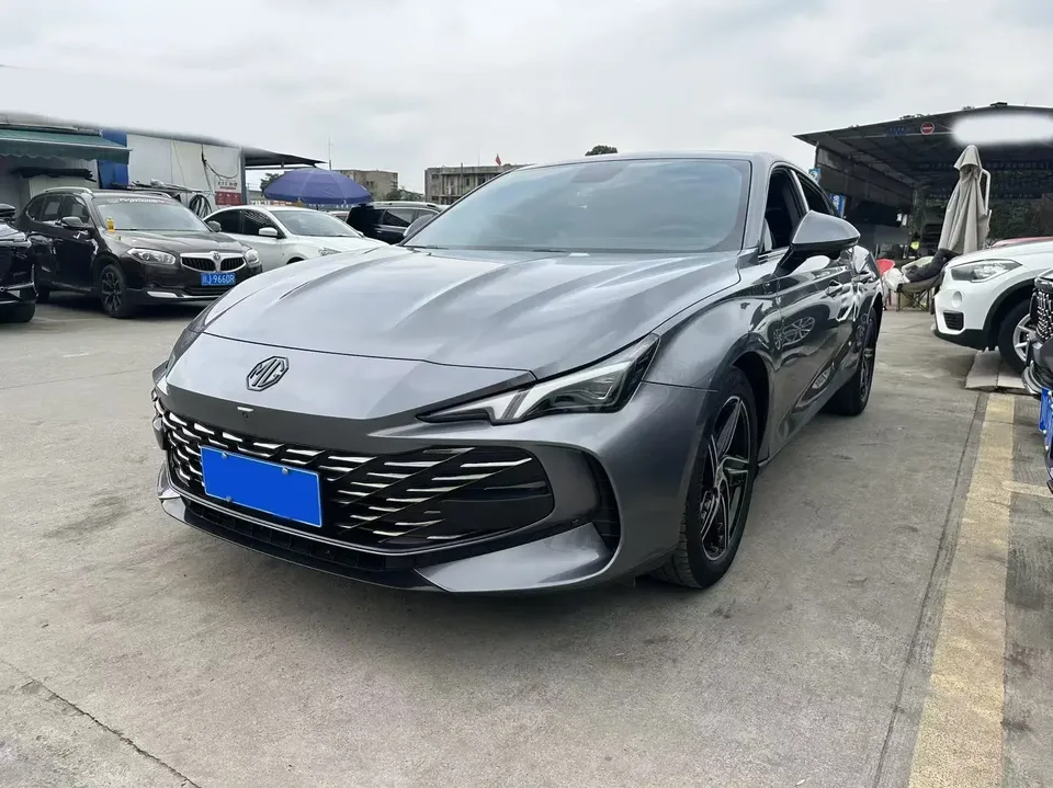 MG 7 MG7 2023 1.5T DCT Deluxe Edition 2023 — photo 1, buy with delivery to Moscow