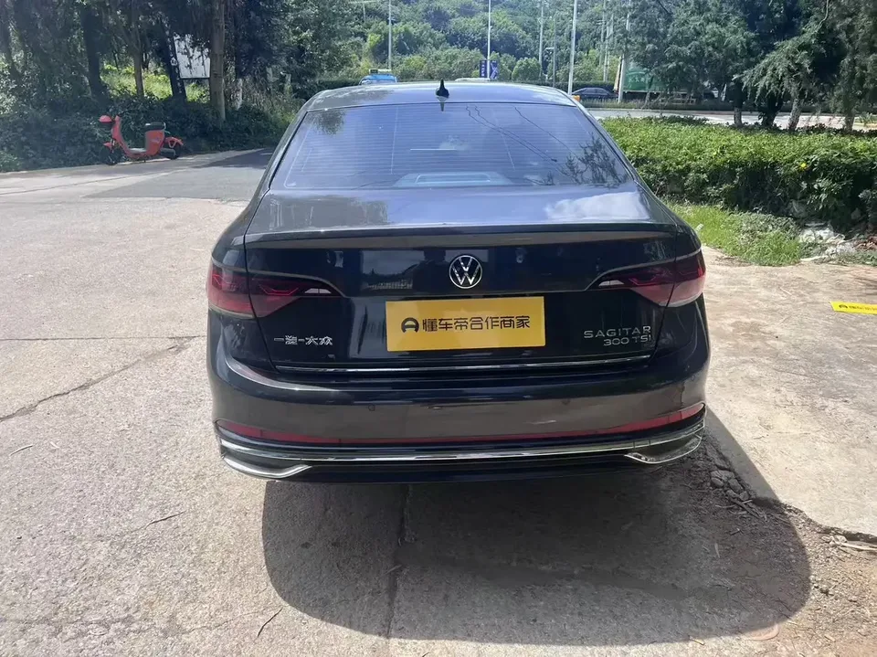 Volkswagen Sagitar Sagitar 2022 200TSI DSG Flying Edition 2022 — thumbnail 2