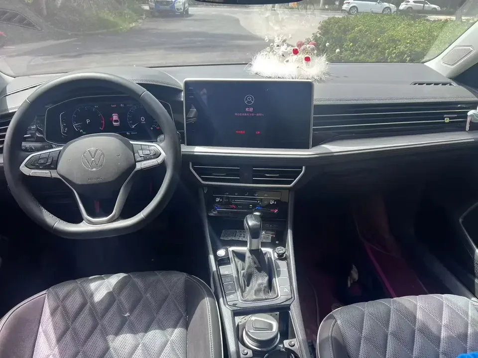 Volkswagen Sagitar Sagitar 2022 200TSI DSG Flying Edition 2022 — thumbnail 5