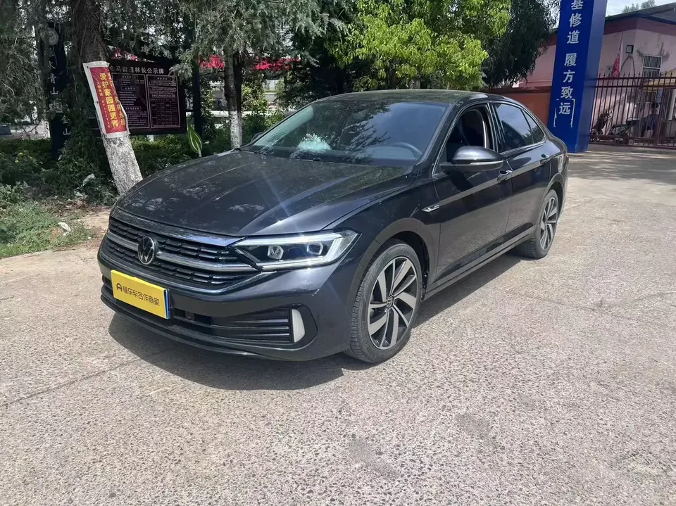 Volkswagen Sagitar Sagitar 2022 200TSI DSG Flying Edition 2022 — photo 1, buy with delivery to Moscow