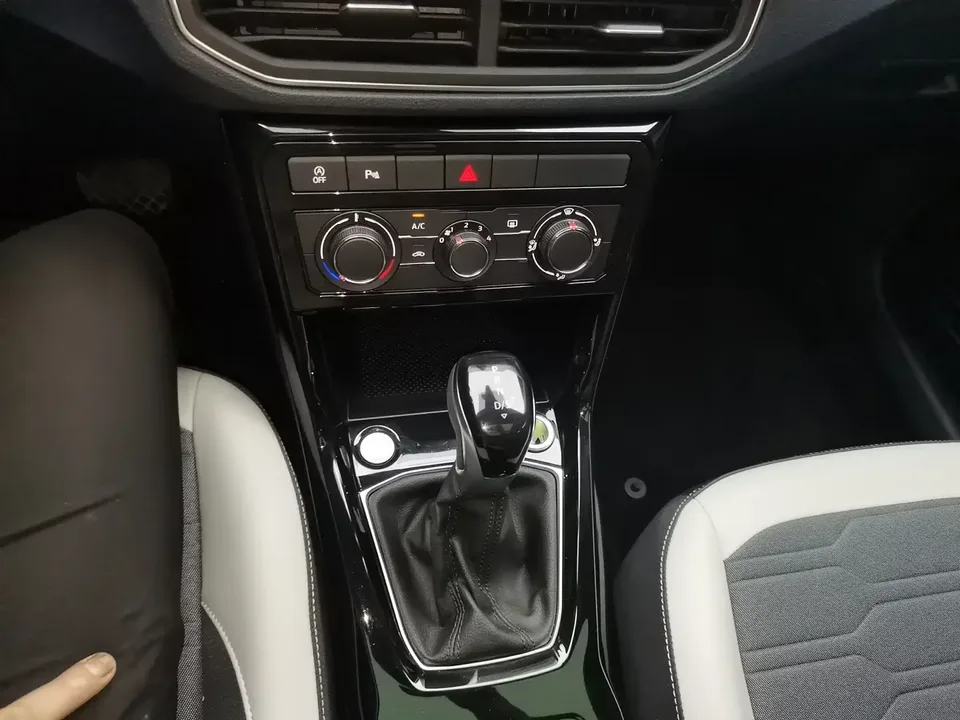Volkswagen Tharu tuyue 2025 New 1.5L Sharp Edition 2025 — миниатюра 4