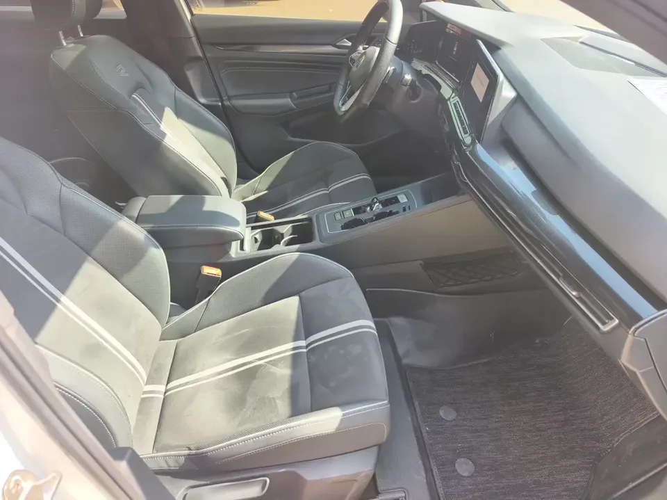 Volkswagen Golf golf 2023 280TSI DSG R-Line Lite 2022 — миниатюра 5
