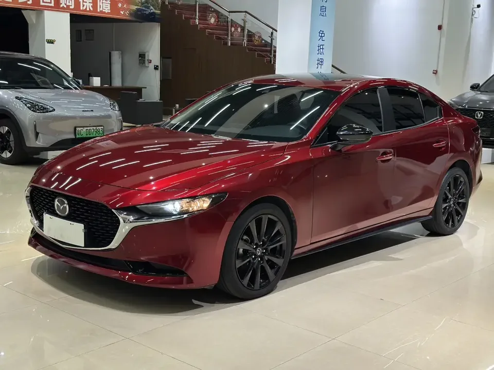 Mazda Axela Mazda3 Angkesela 2022 2.0L Automatic Elegant Edition 2022 — photo 1, buy with delivery to Moscow