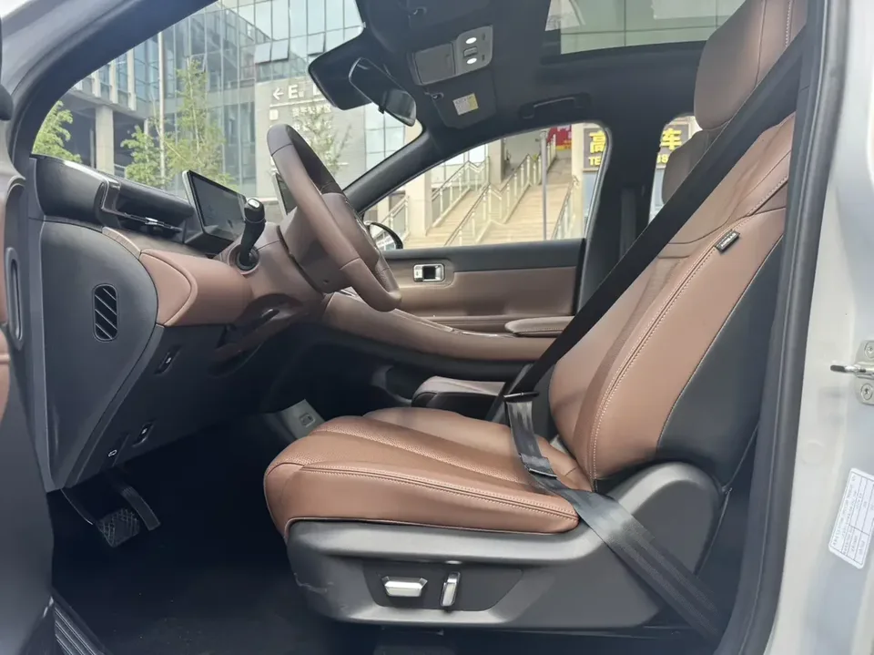 Wuling Starlight S PHEV Wuling Starlight S PHEV 2024 130km Flagship 2025 — thumbnail 3