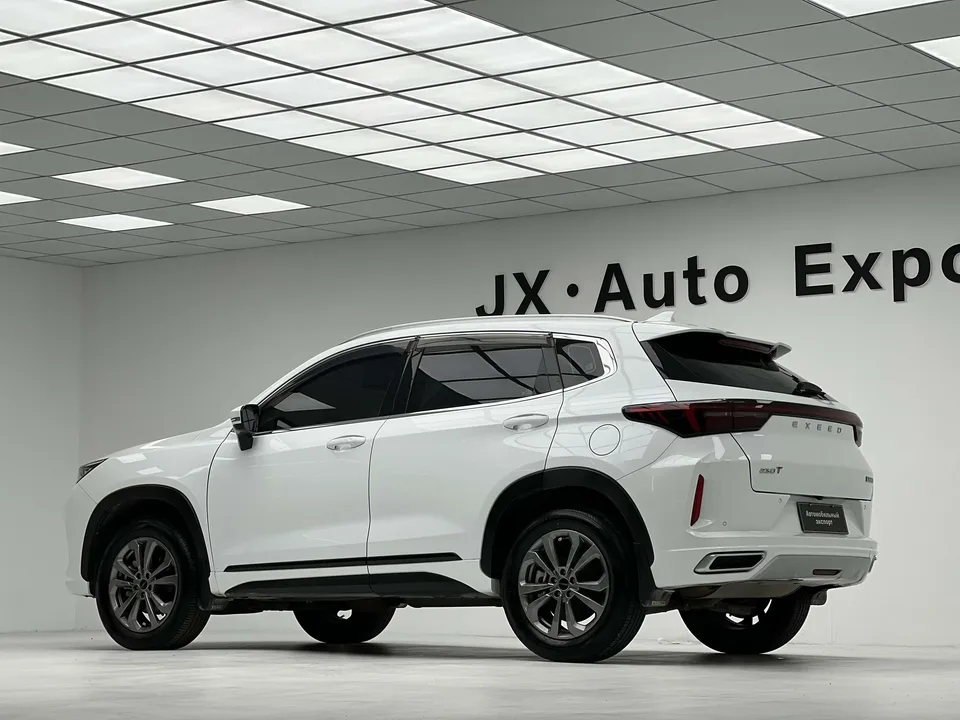 Exeed LX Chasing the stars 2024 1.5T CVT Good Things Peanut Edition 2024 — thumbnail 2