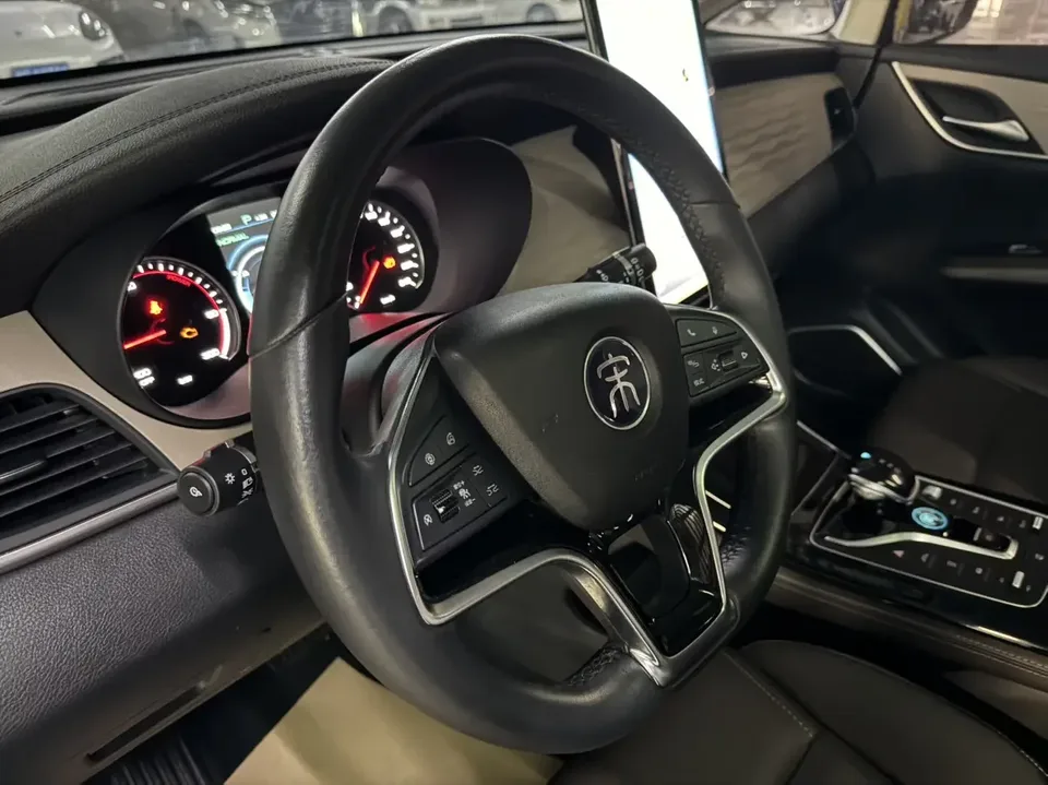 BYD Song MAX DM Song MAX DM 2022 DM-i 105KM Flagship 2022 — thumbnail 3