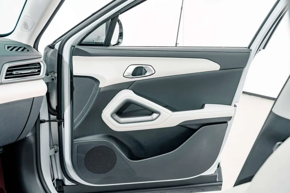 BYD Yuan Up Yuan UP 2025 Smart Driving Edition 401KM Vitality Edition 2026 — thumbnail 2