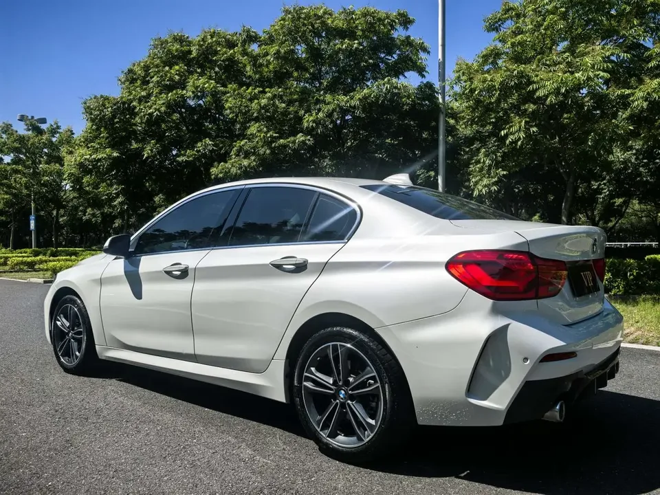 BMW 1 Series BMW 1 Series 2021 120i M Sport 2022 — thumbnail 2