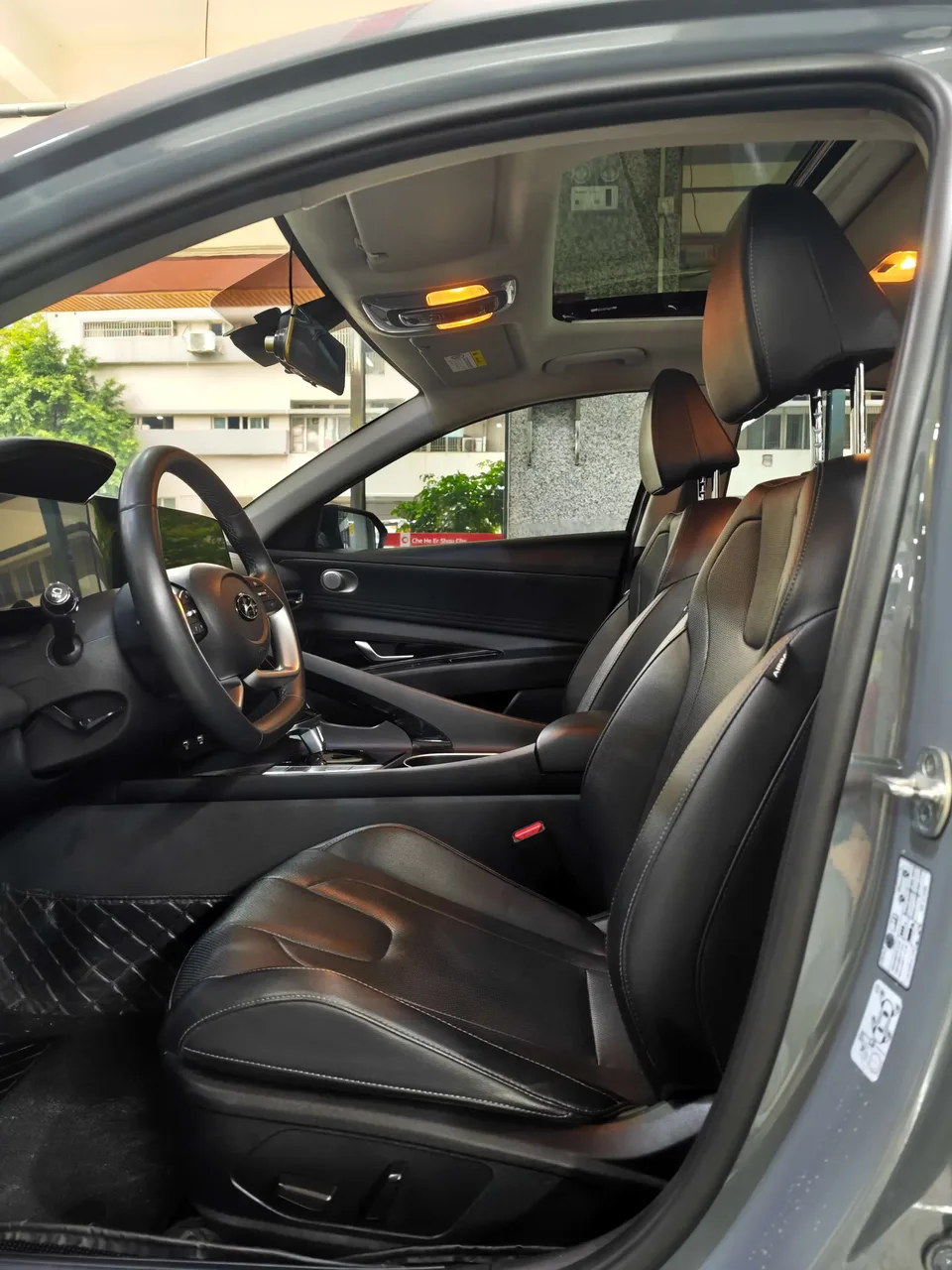 Hyundai Elantra Elantra 2022 1.5L CVT LUX Premium Edition 2023 — thumbnail 4