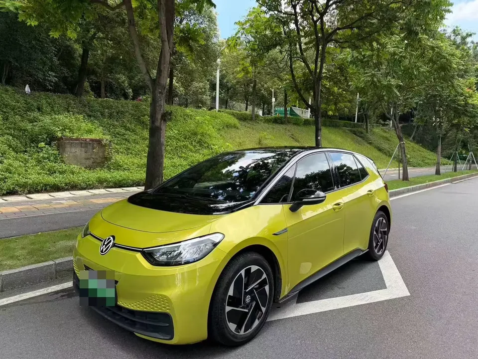 Volkswagen ID.3 Volkswagen ID.3 2021 Pure Smart Edition 2022 — photo 1, buy with delivery to Moscow