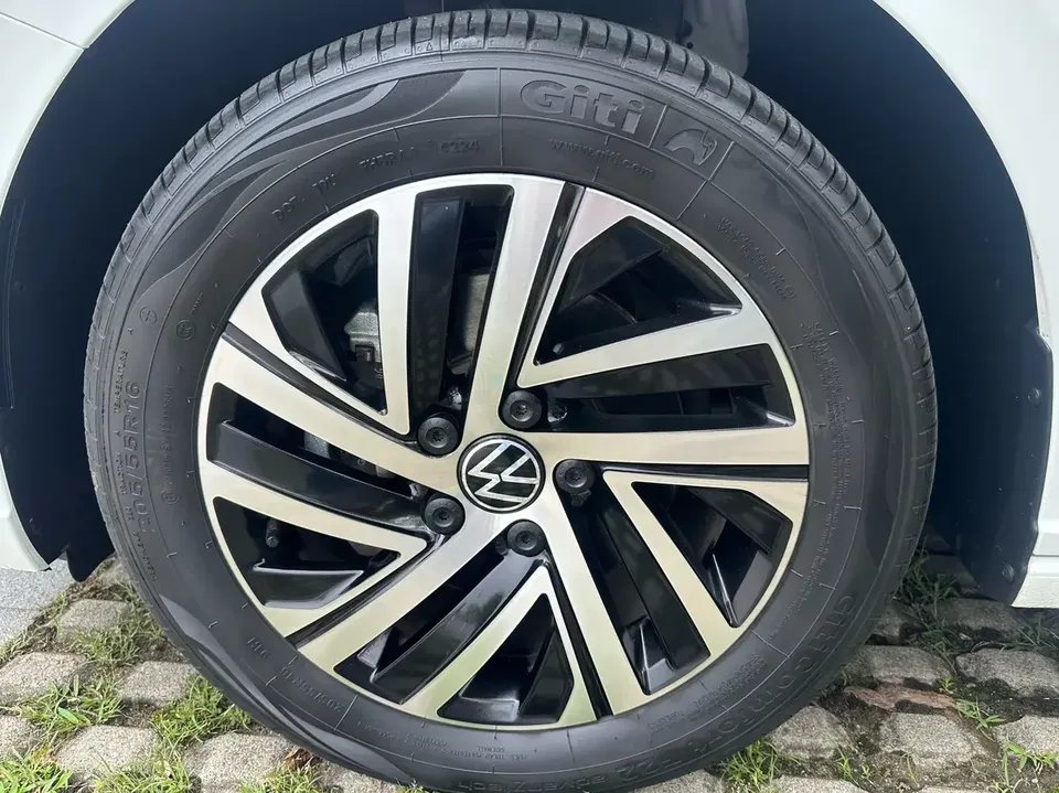 Volkswagen Lavida Lavida 2024 300TSI DSG Starry Sky Leading Edition 2024 — миниатюра 3