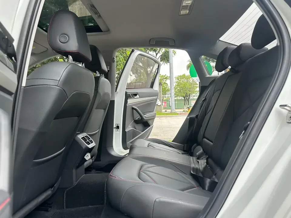 Volkswagen Lavida Lavida 2024 300TSI DSG Starry Sky Leading Edition 2024 — миниатюра 4