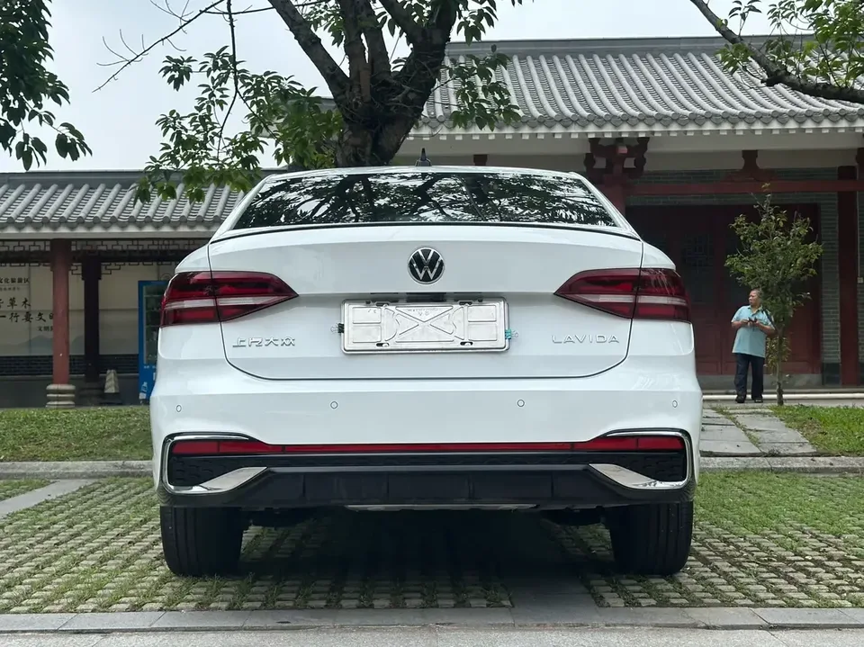 Volkswagen Lavida Lavida 2024 300TSI DSG Starry Sky Leading Edition 2024 — thumbnail 5