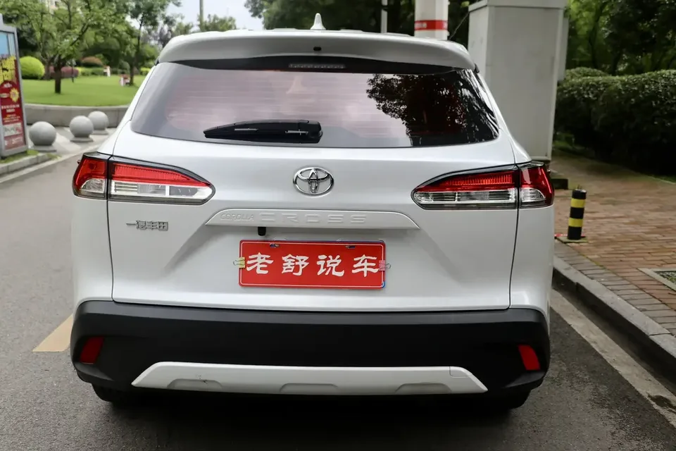 Toyota CorollaCross Corolla Sharp 2023 2.0L CVT Pioneer Edition 2024 — thumbnail 2