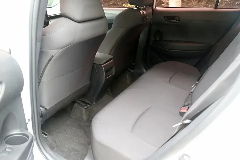 Toyota CorollaCross Corolla Sharp 2023 2.0L CVT Pioneer Edition 2024 — thumbnail 3