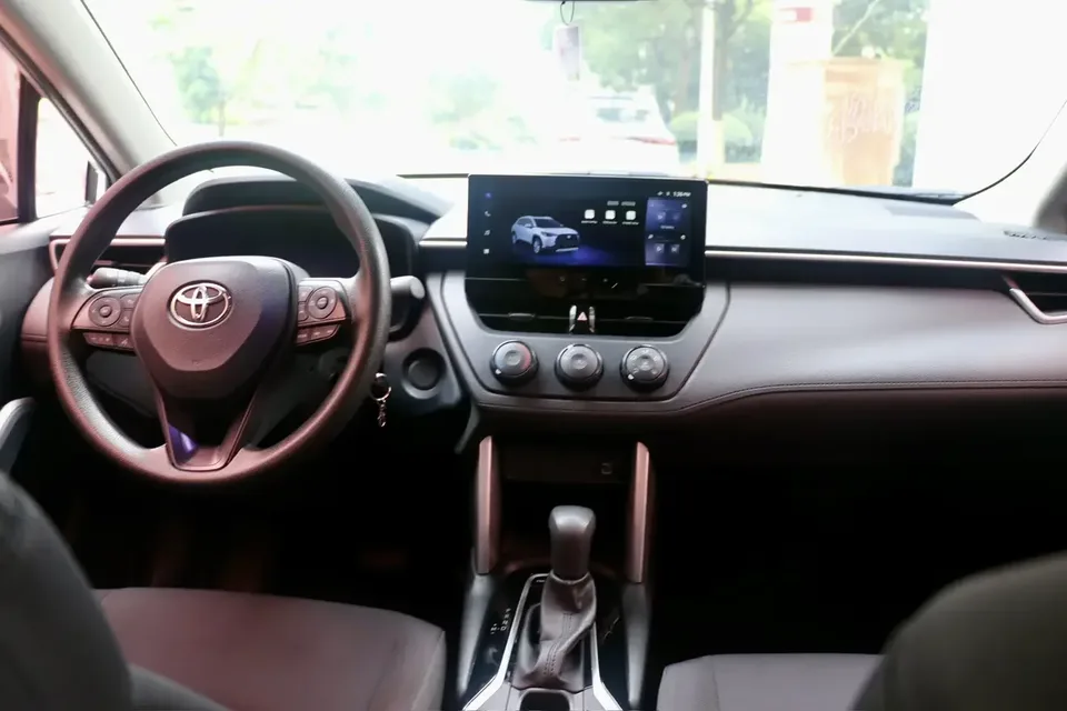 Toyota CorollaCross Corolla Sharp 2023 2.0L CVT Pioneer Edition 2024 — thumbnail 5