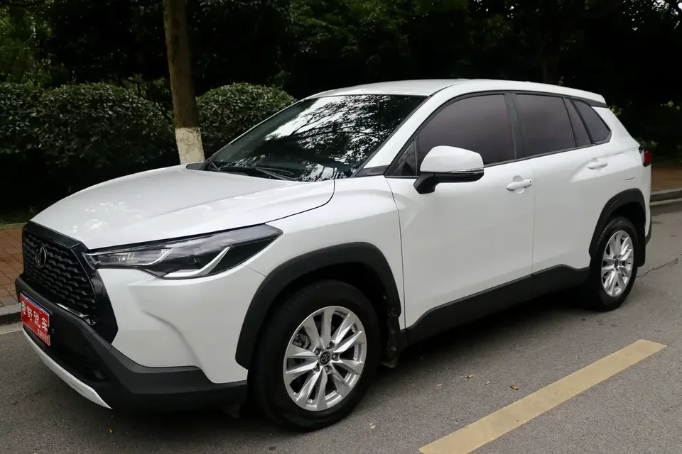 Toyota CorollaCross Corolla Sharp 2023 2.0L CVT Pioneer Edition 2024 — photo 1, buy with delivery to Moscow