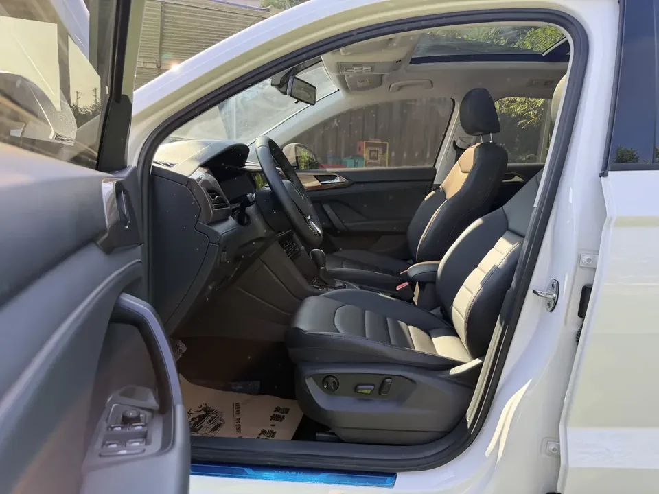Volkswagen Tharu tuyue 2022 280TSI 2WD Comfort Edition 2022 — thumbnail 4