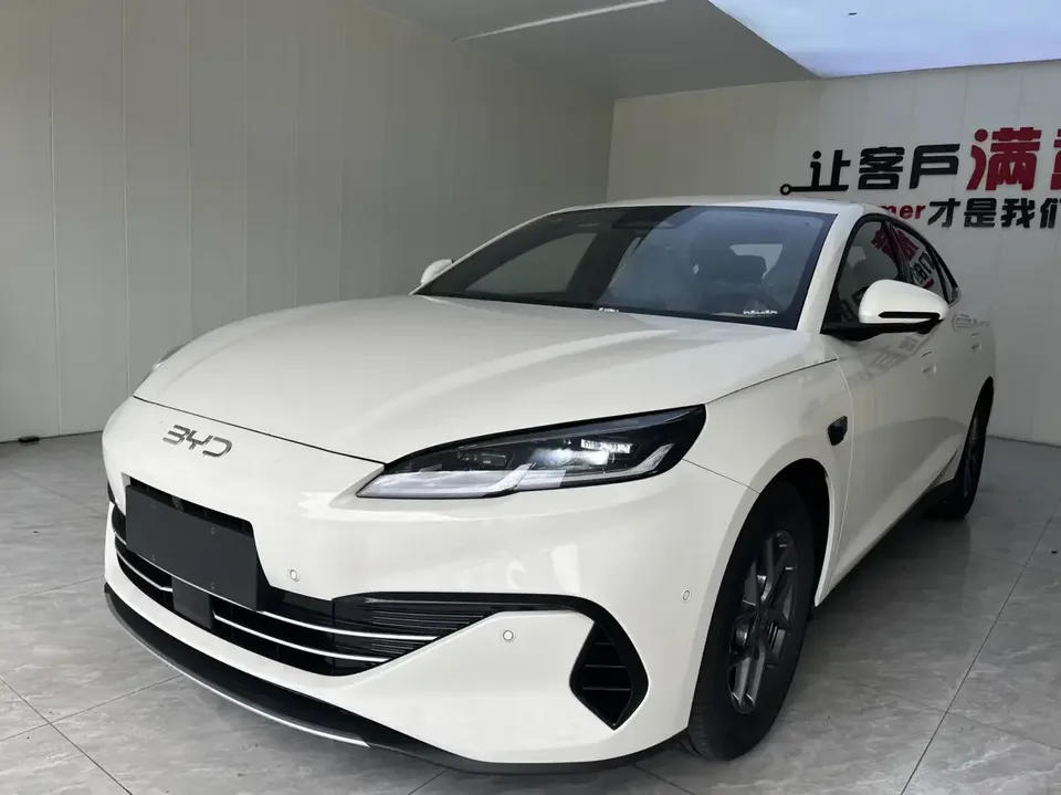 BYD Seal 06DM Seal 06DM 2025 DM-i 80KM Deluxe Smart Driving Edition 2025 — photo 1, buy with delivery to Moscow