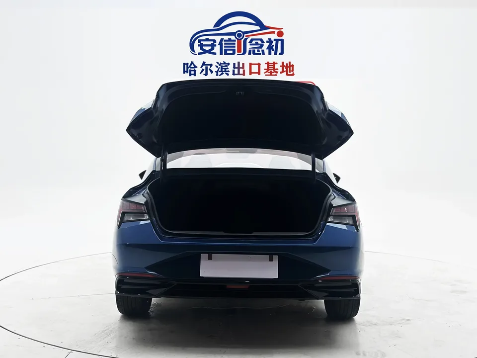 Hyundai Elantra Elantra 2022 1.5L CVT LUX Premium Edition 2023 — thumbnail 3