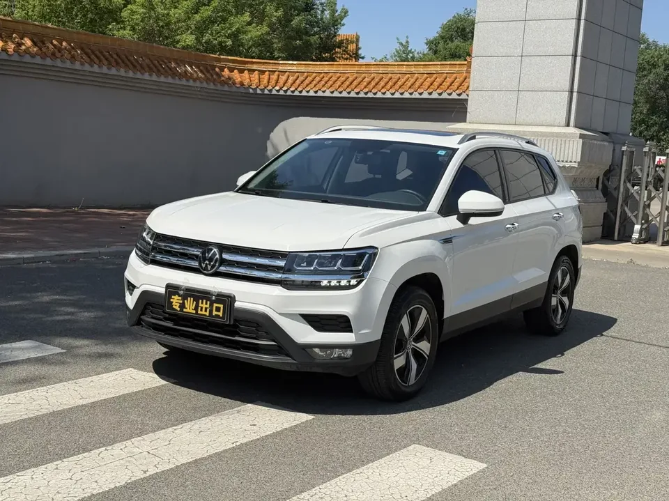 Volkswagen Tharu tuyue 2022 280TSI 2WD Comfort Edition 2022 — photo 1, buy with delivery to Moscow
