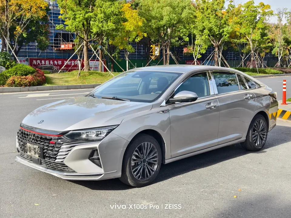 Dongfeng Yixuan MAX Yixuan MAX 2021 1.5T Super Hot Dad Edition 2022 — фото 1, купить с доставкой в Москву