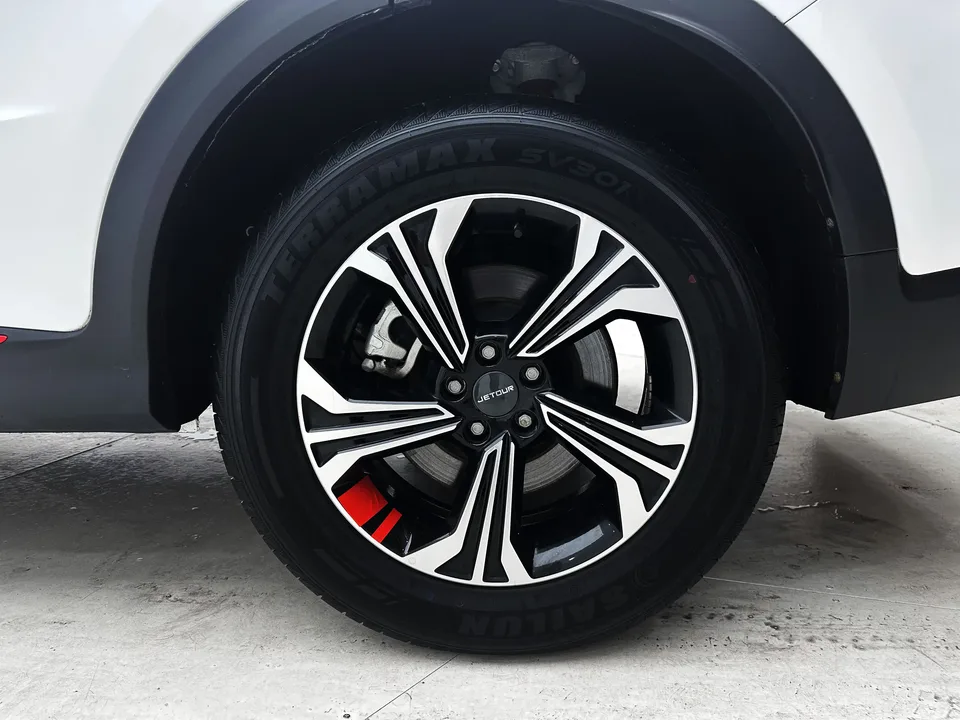 Jetour Jietu X70 Jietu X70 2023 1.5T DCT Beyond PRO 5 Seaters 2023 — миниатюра 3