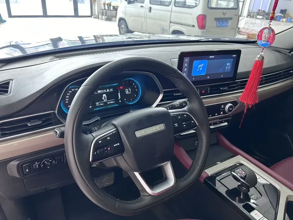 Jetour Jietu X70 Jietu X70 2023 1.5T DCT Dream Edition 5 Seaters 2023 — thumbnail 5