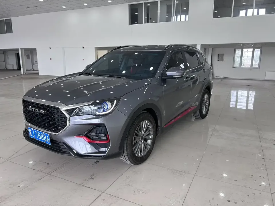 Jetour Jietu X70 Jietu X70 2023 1.5T DCT Dream Edition 5 Seaters 2023 — photo 1, buy with delivery to Moscow