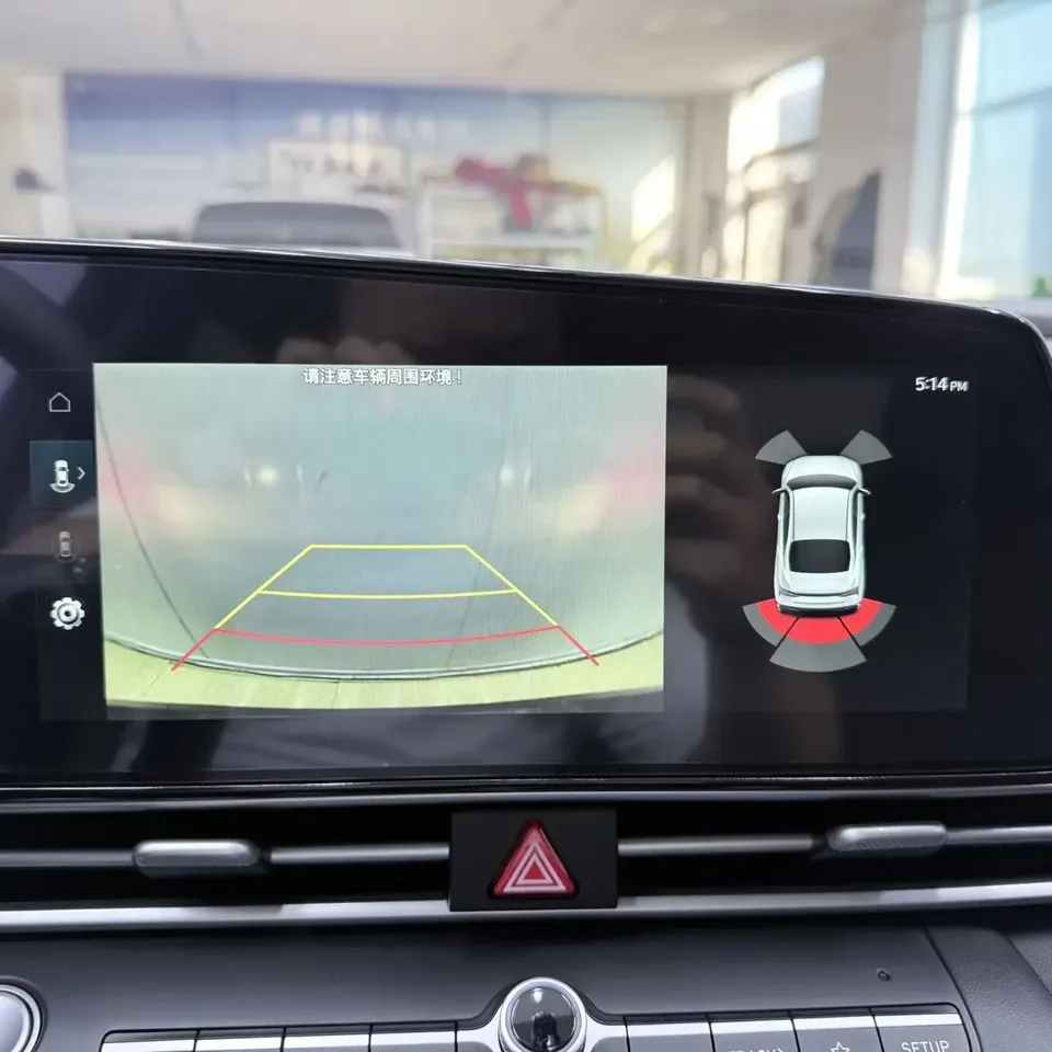 Hyundai Elantra Elantra 2023 1.5L CVT LUX Premium Edition 2024 — thumbnail 5