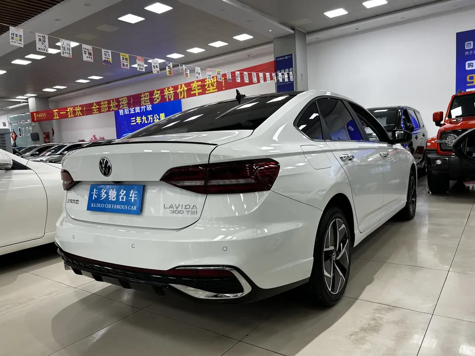 Volkswagen Lavida Lavida 2023 300TSI DSG Full Elegance Edition 2024 — thumbnail 2