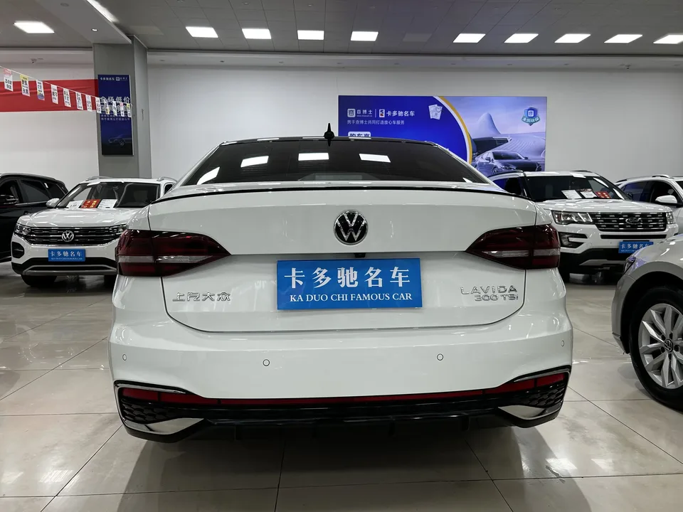 Volkswagen Lavida Lavida 2023 300TSI DSG Full Elegance Edition 2024 — thumbnail 4