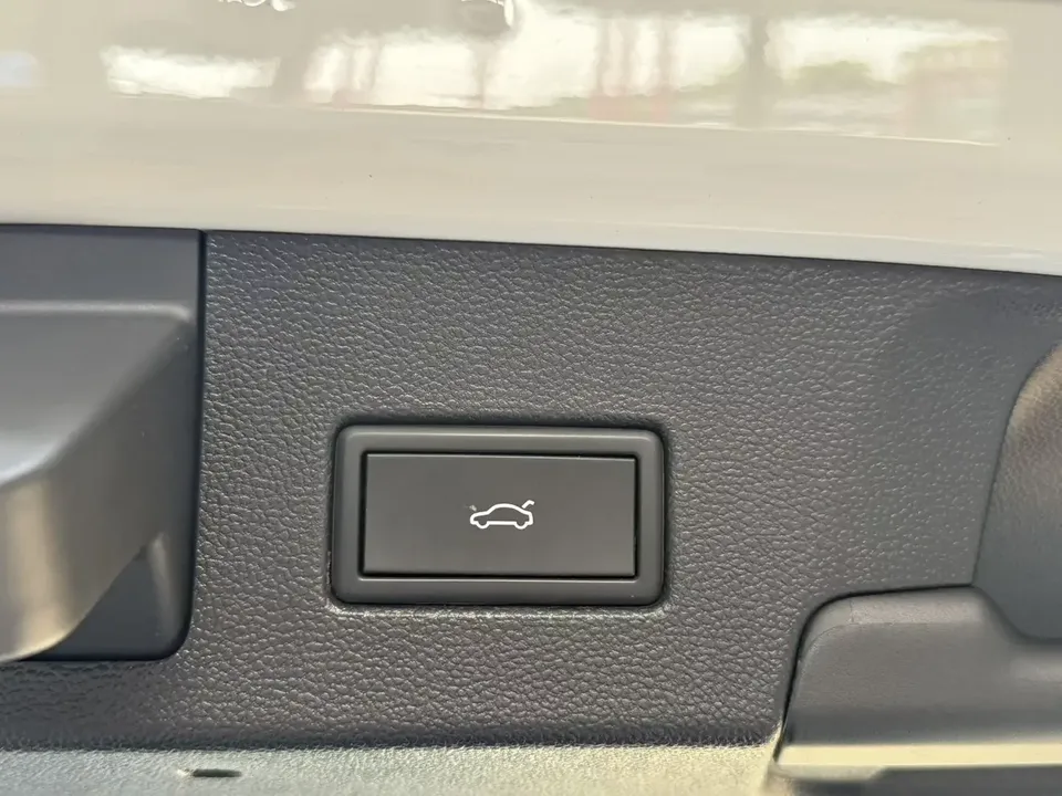 Volkswagen Lamando Lingdu 2023 Lingdu L 280TSI DSG Cool Edition 2023 — thumbnail 4