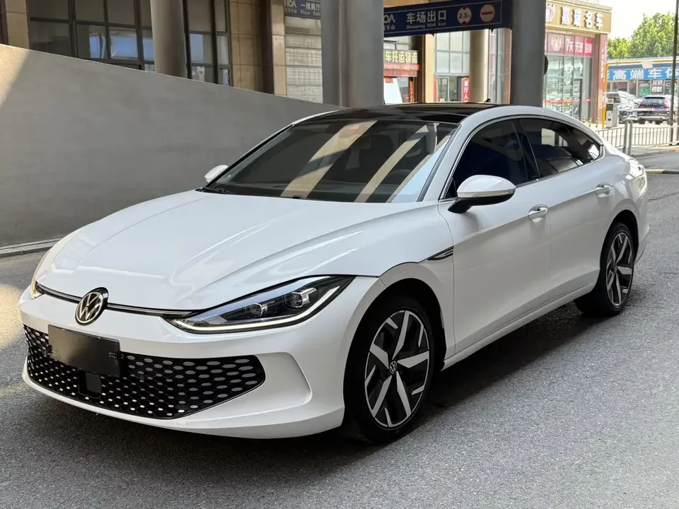 Volkswagen Lamando Lingdu 2023 Lingdu L 280TSI DSG Cool Edition 2023 — photo 1, buy with delivery to Moscow