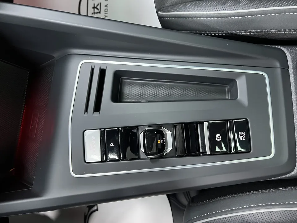 Volkswagen Golf golf 2023 280TSI DSG R-Line 2023 — thumbnail 4