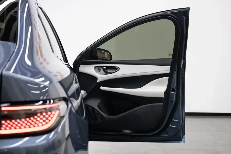 BYD Seal 05DM Seal 05DM 2025 DM-i 120KM flagship version 2025 — миниатюра 3